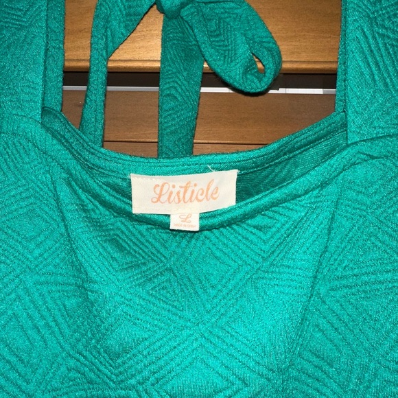Green Puff Sleeve Dress - Picture 2 of 2